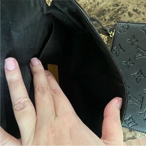 Black Women's Crossbody Bag